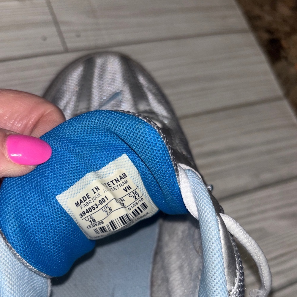 Nike Initiator Metallic Silver Ice Blue Sneakers Athlesuire Women’s Size 10 - Picture 10 of 10